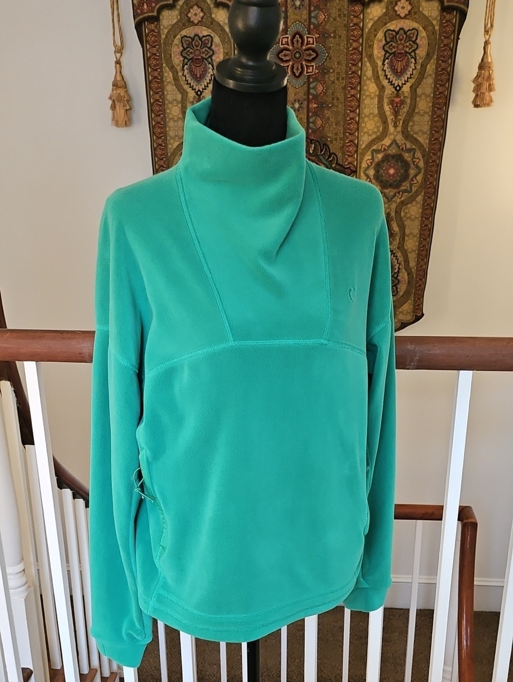 Zyia Cora Pullover